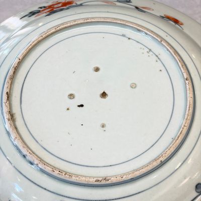 A Japanese blue and white dish and a Japanese Imari dish — foto 20