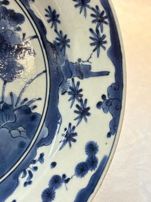 A Japanese blue and white 'peacock' dish, Edo, 17/18th C. — photo 3