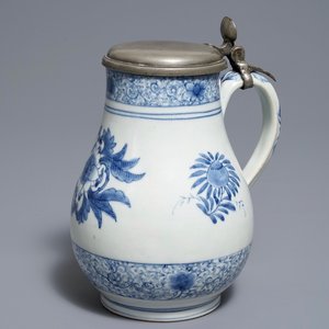 A Japanese blue and white pewter-mounted Arita jug, Edo, 17/18th C. — photo 1