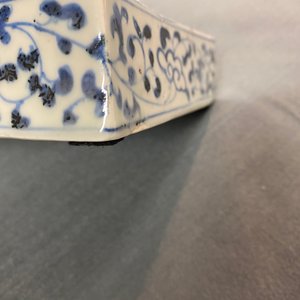 A Japanese blue and white Shoki-Imari rectangular box and cover, Edo — photo 21