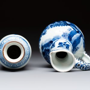A Japanese blue and white vase, a jug and a bowl, 17th C. and later — photo 6