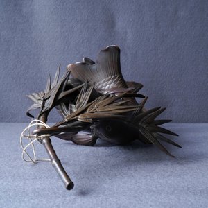 A Japanese bronze group depicting two koi fish, Meiji, 19th C. — 照片 11