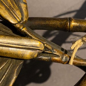 A Japanese bronze group depicting two koi fish, Meiji, 19th C. — 照片 15