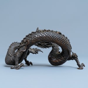 A Japanese bronze model of a dragon, Meiji, 19th C. — photo 4
