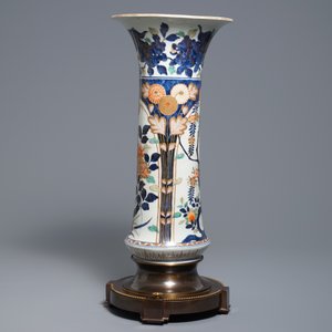 A Japanese bronze-mounted Imari beaker vase, Edo, 17th C. — photo 4