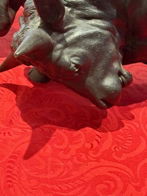 A Japanese bronze okimono of a tiger and a bull, signed Sano Takachika 佐野隆親, Meiji, 19th C. — photo 9