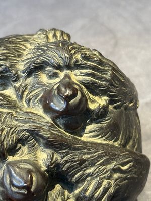 A Japanese bronze okimono with three monkeys, Yoshinobu seal mark, Meiji period — 照片 5