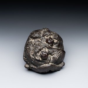 A Japanese bronze okimono with three monkeys, Yoshinobu seal mark, Meiji period — 照片 1