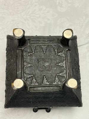 A Japanese bronze 'Phoenix' square incense burner and cover with shishi finial — 照片 11