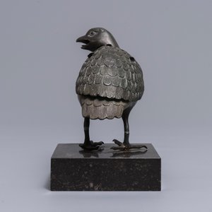 A Japanese bronze quail-shaped censer, signed Kamejo, Edo, 18th C. — photo 5