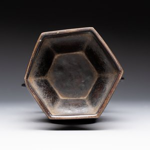 A Japanese bronze vase and a censer, Meiji, 19th C. — 照片 14