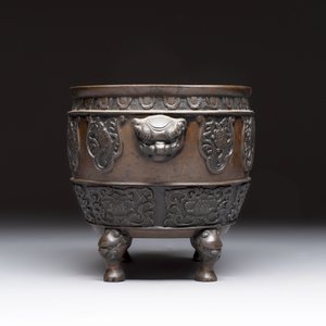 A Japanese bronze vase and a censer, Meiji, 19th C. — 照片 4
