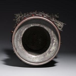 A Japanese bronze vase carried by a dragon, Meiji, 19th C. — photo 6