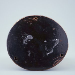 A Japanese carved and signed ivory brushpot on gilt-lacquered stand, Meiji, 19th C. — photo 7