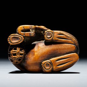 A Japanese carved wood netsuke of a shishi with cub, Edo, 18/19th C. — 照片 6