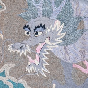 A Japanese embroidered wool and silk wall tapestry with a dragon and qilin, Meiji, 19th C. — photo 5
