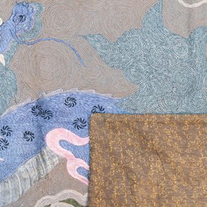 A Japanese embroidered wool and silk wall tapestry with a dragon and qilin, Meiji, 19th C. — photo 6