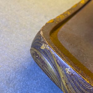 A Japanese gilt-lacquered 'kura' saddle with matching 'abumi' stirrups, Muromachi, 16th C. — 照片 72
