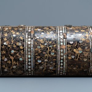 A Japanese gilt-lacquered mother-of-pearl inlaid Namban coffer for the Portuguese market, Edo, 17th C. — 照片 6