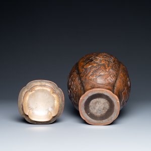A Japanese hammered brass vase and cover, Meiji, 19th C. — photo 6