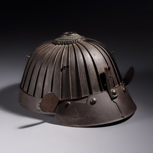 A Japanese helmet or suji bachi kabuto, by Neo Yasumasa, Edo, 17/18th C. — photo 1