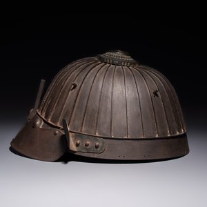A Japanese helmet or suji bachi kabuto, by Neo Yasumasa, Edo, 17/18th C. — photo 3
