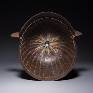 A Japanese helmet or suji bachi kabuto, by Neo Yasumasa, Edo, 17/18th C. — photo 7