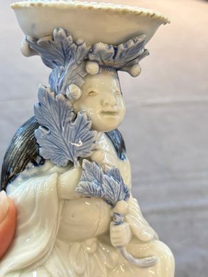 A Japanese Hirado blue and white candle holder, Meiji, 19th C. — 照片 11