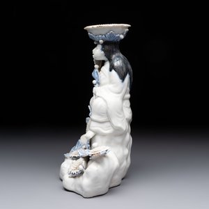 A Japanese Hirado blue and white candle holder, Meiji, 19th C. — 照片 2