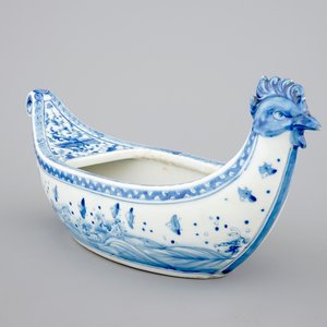 A Japanese Hirado porcelain blue and white chicken-head boat, 19th C. — 照片 1