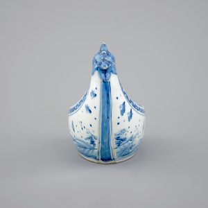 A Japanese Hirado porcelain blue and white chicken-head boat, 19th C. — 照片 3