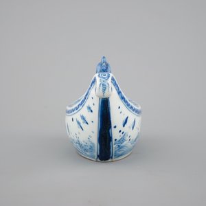 A Japanese Hirado porcelain blue and white chicken-head boat, 19th C. — 照片 5