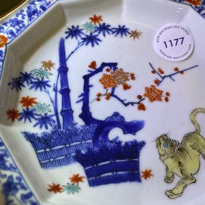 A Japanese Hizen ware Kakiemon-style plate with a tiger below bamboo, Edo, 17th C. — photo 6