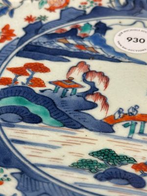 A Japanese Hizen ware Kakiemon-style 'riverside landscape' plate, Edo, 17/18th C. — 照片 3