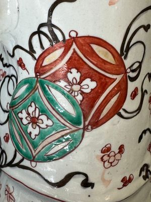 A Japanese Imari figure of a Bijin, Edo, 1st half 18th C. — foto 8