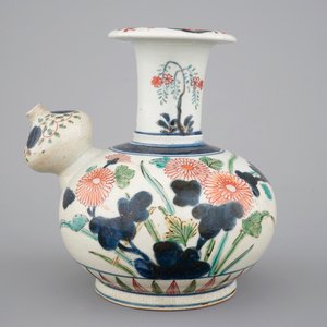 A Japanese Imari kendi, Edo, 17thC. — photo 2