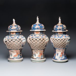 A Japanese Imari openworked double-walled four-piece garniture — photo 5