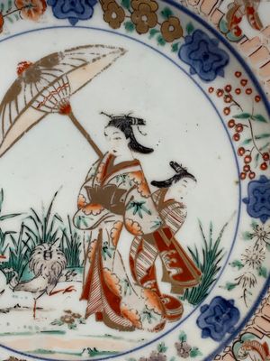 A Japanese Imari 'Parasol Ladies' dish after Cornelis Pronk, Edo, 18th C. — photo 4