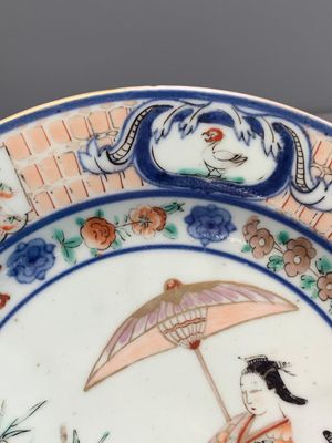 A Japanese Imari 'Parasol Ladies' plate after Cornelis Pronk, Edo, 18th C. — photo 3