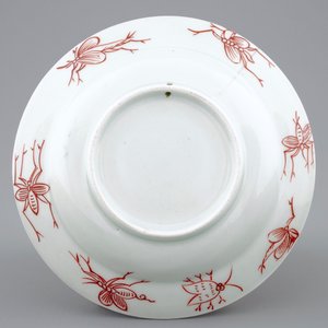 A Japanese Imari plate with "Dames au Parasol" after Cornelis Pronk, ca. 1740 — photo 2