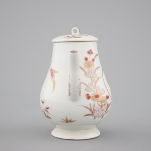 A Japanese Imari shaving bowl and an Arita soy jug, 17/18th C. — photo 7