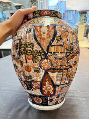 A large Japanese Imari vase and cover, Meiji, 19th C. — photo 5