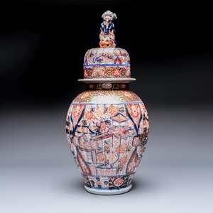 A large Japanese Imari vase and cover, Meiji, 19th C. — photo 2