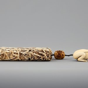 A Japanese ivory inro with netsuke, both signed, Meiji, 19th C. — photo 8