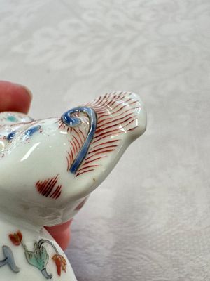 A Japanese kakiemon censer and cover, in a wooden box, Meiji, 19th C. — photo 19