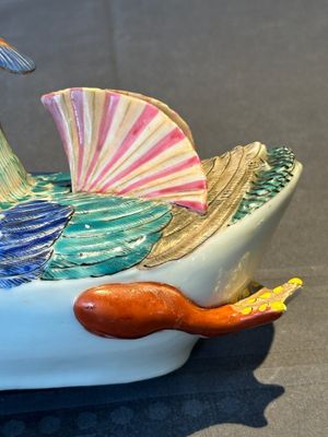 A Japanese Kakiemon model of mandarin duck, Edo, late 17th C. — photo 7