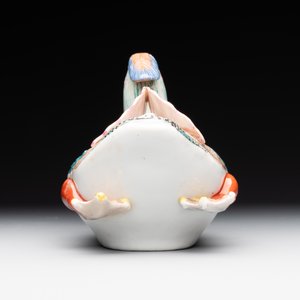 A Japanese Kakiemon model of mandarin duck, Edo, late 17th C. — photo 4