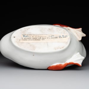 A Japanese Kakiemon model of mandarin duck, Edo, late 17th C. — photo 6