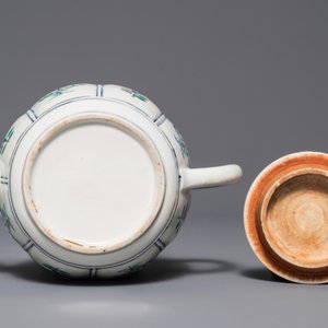 A Japanese Kakiemon teapot and cover, Edo, 17th C. — 照片 6
