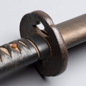 A Japanese katana, signed Hizen no Kuni Dewa no Kami Fujiwara Yukihiro, with koshirae, Edo, dated Genroku 15 (1702) — photo 13